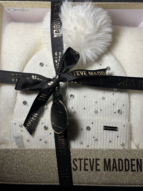 Steve Madden Accessories - Steve Madden White Knit Beanie Pom and White Scarf w/ Embellishments!Limited Ed.